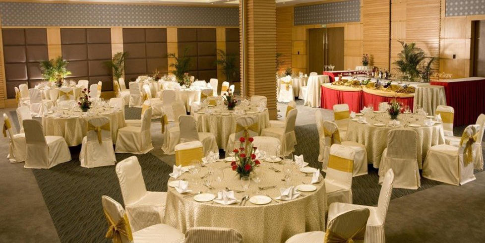 Radisson Blu Suites Gurgaon Bagian luar foto